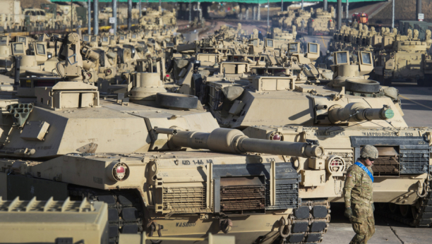 ABRAMSI NA DUGOM ŠTAPU Pentagon priznao da nema tenkove koje je Bajden obećao Zelenskom