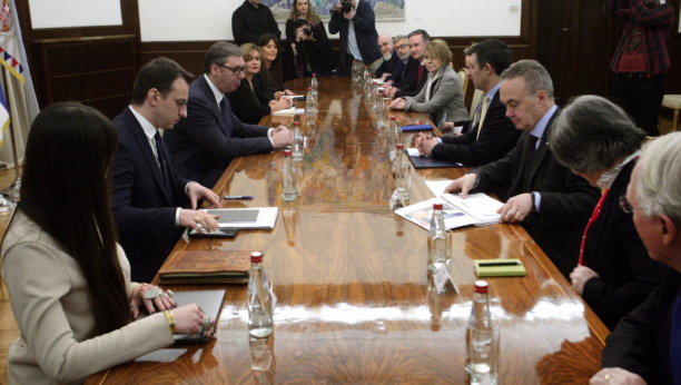 POČEO SASTANAK Vučić sa ambasadorima Kvinte i EU