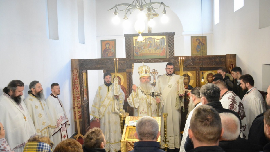 U Velikoj Hoči svečano obeležen Sveti Trifun (FOTO)