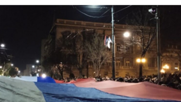 KURTI I ŠIPTARSKI MEDIJI ODUŠEVLJENI Priština se raduje i zahvaljuje ekstremistima koji su sinoć divljali po Beogradu (FOTO/VIDEO)