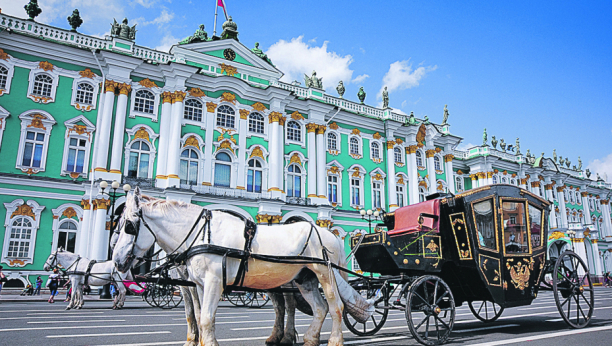 ZIMSKI DVORAC Najveći spomenik ruske barokne arhitekture