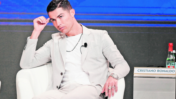 OD CENE GLAVA BOLI Ronaldo nosi najskuplji sat čuvenog  proizvođača