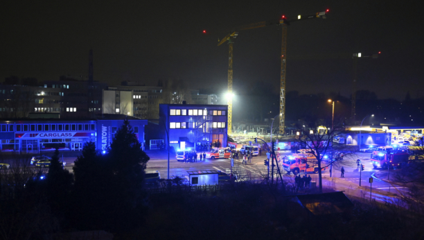 TURČIN DRŽI ČETVOROGODIŠNJU ĆERKICU KAO TAOCA Aerodrom u Hamburgu još uvek blokiran (FOTO)