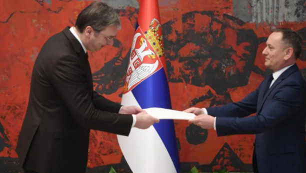 UVEREN DA ĆEMO NASTAVITI ODLIČNU SARADNJU! Vučić primio akreditivna pisma ambasadora Mađarske (FOTO)