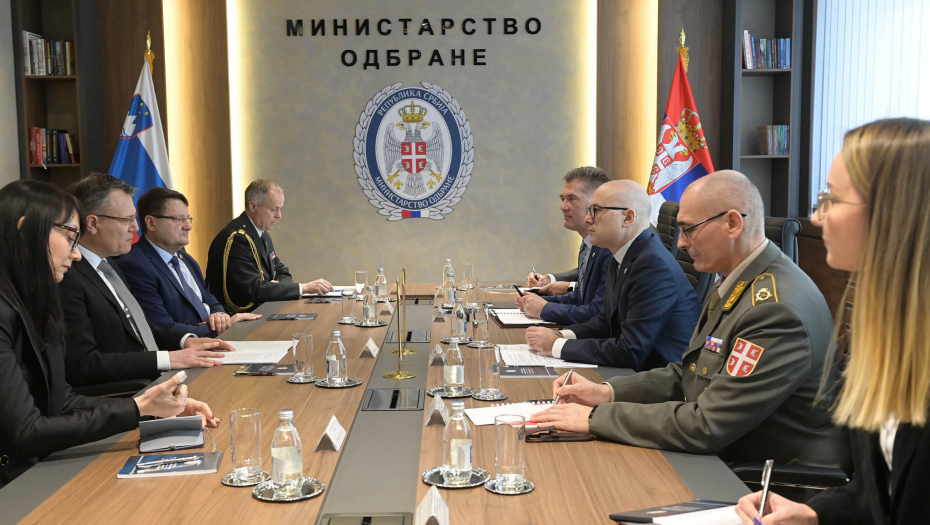 SARADNJU DVE ZEMLJE KARAKTERIŠU DOBRI ODNOSI Ministar Vučević razgovarao sa ambasadorom Slovenije (FOTO)