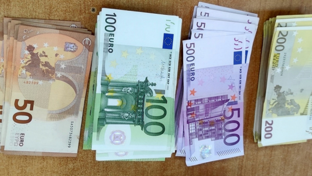BANKAR PRAVOSNAŽNO OSLOBOĐEN OD OPTUŽBE Teretio se da je na prevaru prisvojio 25.000 evra