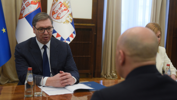 ODNOSI SRBIJE I SEVERNE MAKEDONIJE NAJBOLJI U SAVREMENOJ ISTORIJI Vučić razgovarao sa Kovačevskim (FOTO)