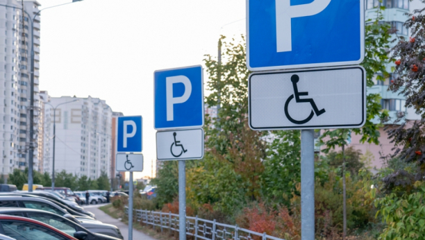 OBAVEŠTENJE ZA VOZAČE Novi rok važenja invalidske parking karte