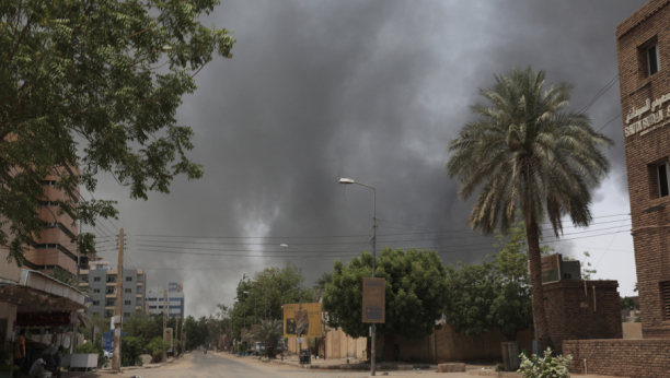 JEZIVE SCENE IZ SUDANA Leševi na ulicama, oseća se smrad, ponovo napadi na bolnice (FOTO)
