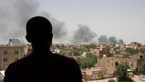 KRAJ RATA SE NE NAZIRE Ponovo prekršen prekid vatre u Sudanu, žestoke borbe u Kartumu