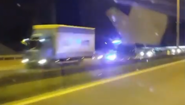 PRVI SNIMCI POTERE U MLADENOVCU! Blokirani prilazi, specijalne jednice izvode munjevitu akciju (VIDEO)