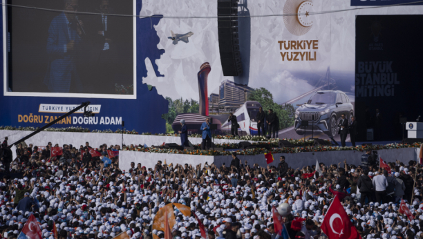 BROJI SITNO DO IZBORA Erdogan održao vatreni govor pred milionima ljudi, "zakopaćemo pro - LGBT opoziciju u glasačku kutiju"