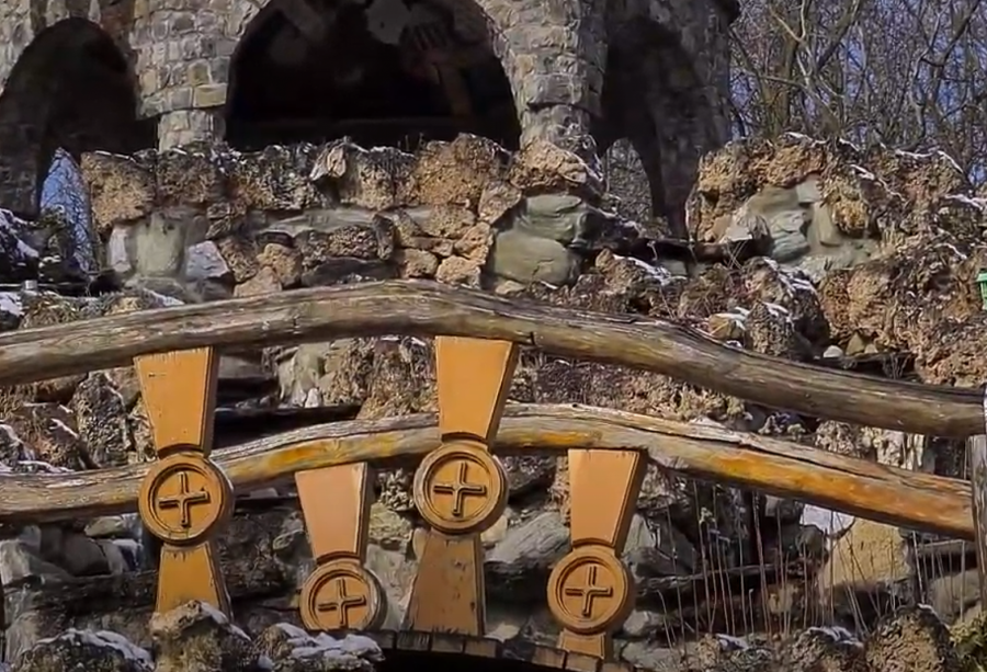ČUVALI STOKU KRAJ IKONOSTASA Manastir Velika Remeta na Fruškoj gori, u prošlosti doživeo je velika razaranja, a danas je hram za primer (FOTO)