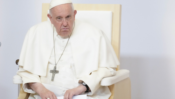 "NE DIŠEM DOBRO" Papa Franja preskočio važan govor zbog zdravstvenih problema