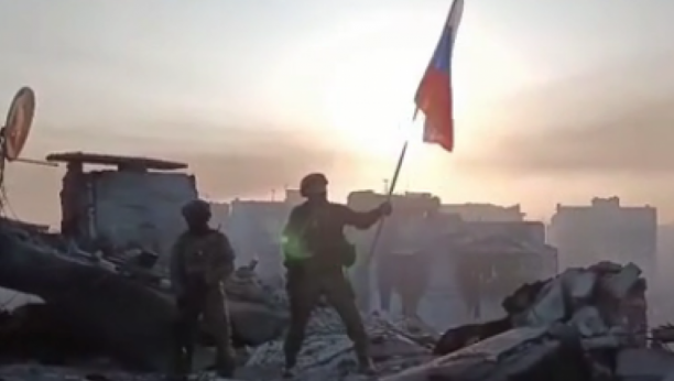 KRAJ Ruska zastava vijori se iznad Artjomovska (VIDEO)
