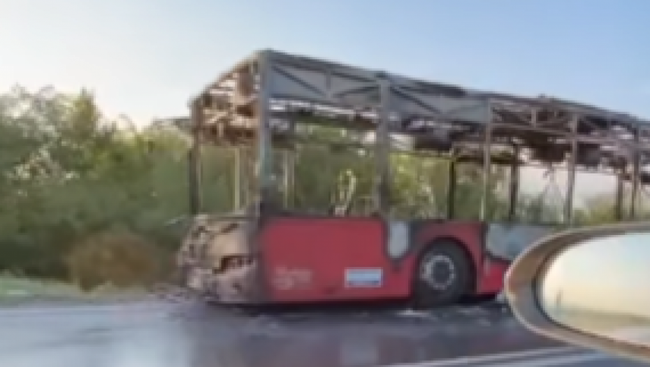STRAVIČNO Autobus GSP-a izgoreo na Ibarskoj magistrali (FOTO/VIDEO)