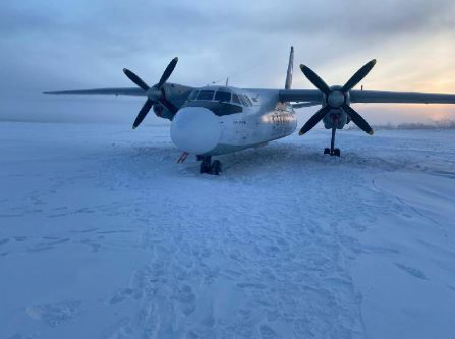 Avion sleteo na zaleđenu reku u Rusiji
