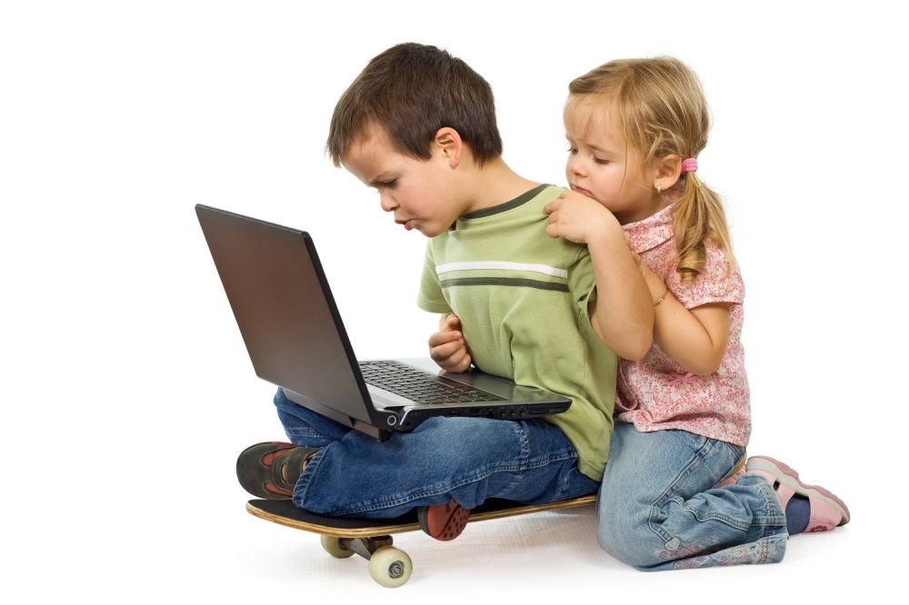 Deca se igraju Kompjuter Laptop