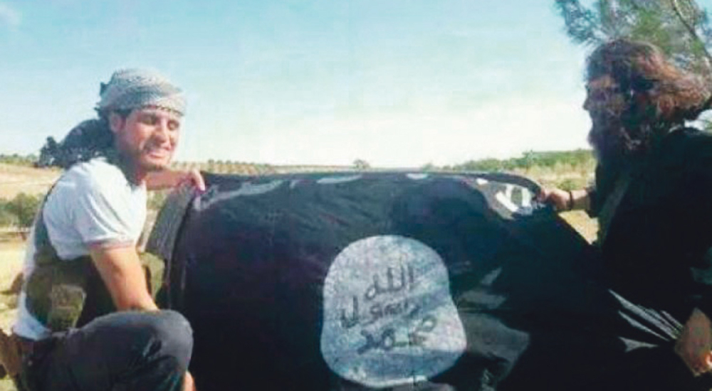 Абдул са заставом ИСИС, Фото: промо