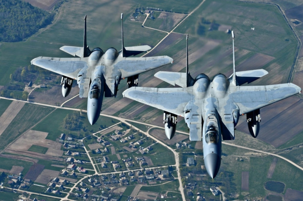 Vojni Borbeni avion F15