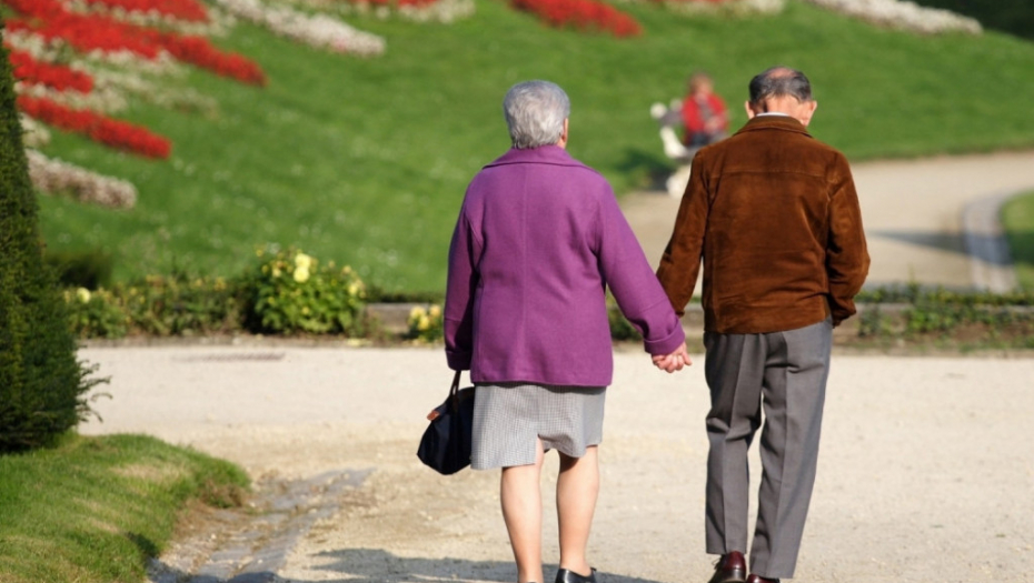 Starci Stari ljudi Penzioneri Šetnja