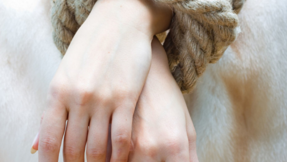 Konopac Vezane ruke Ropstvo Mučenje Zarobljeništvo Otmica