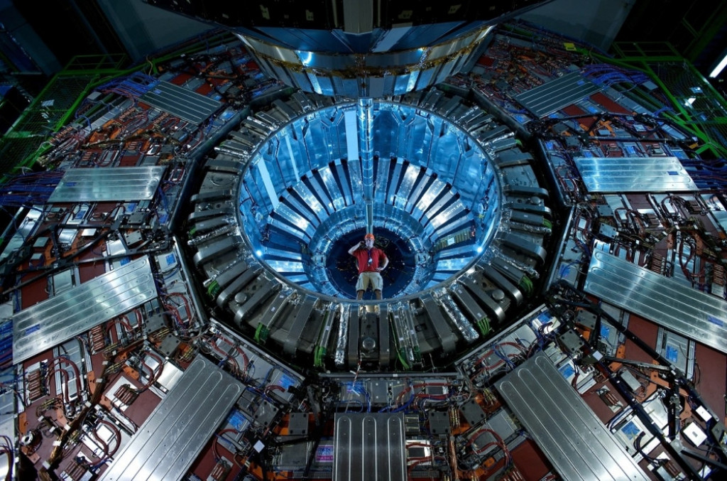 CERN Veliki hadronski sudarač čestica Akcelerator