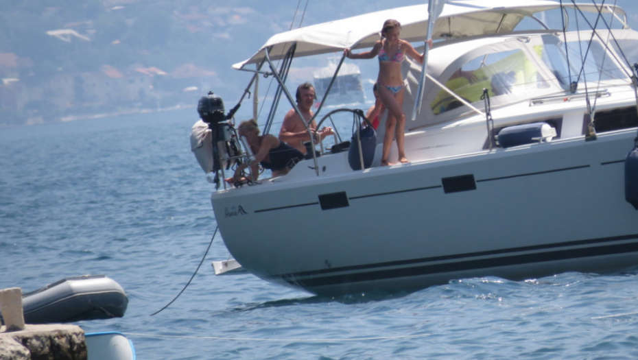 Goran Bregović sa porodicom i prijateljima na svom brodu