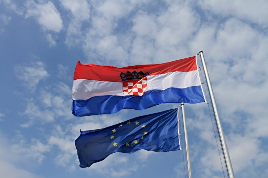 Hrvatska, zastava