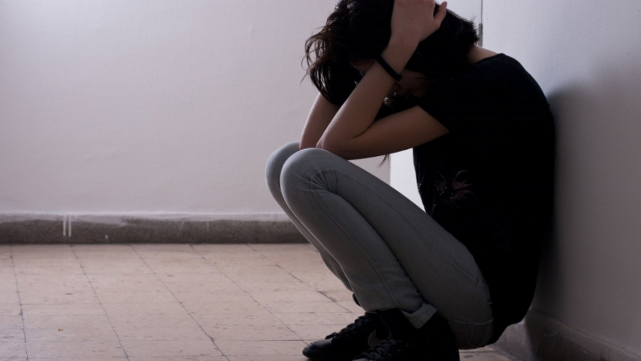 Depresija Devojka Tuga Žalost Zlostavljanje Maltretiranje