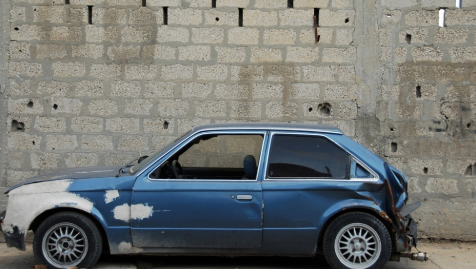 Automobil Slupan Krntija Krš