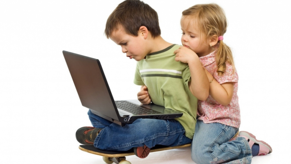 Deca se igraju Kompjuter Laptop