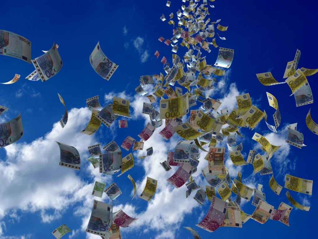 Evro Evri Leti lete Raspianje novcem evrima Pada Padaju s neba