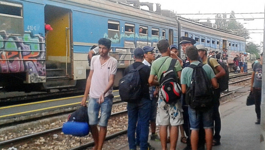 Migranti na železničkoj stanici u Subotici
