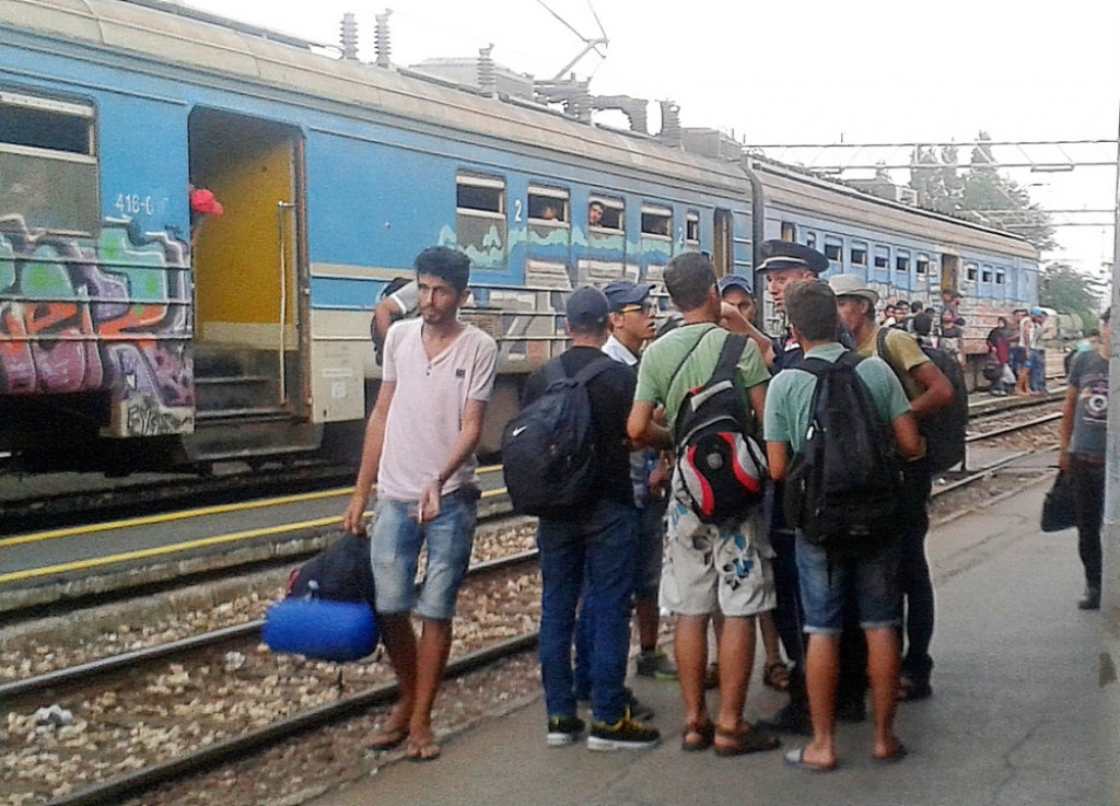 Migranti na železničkoj stanici u Subotici