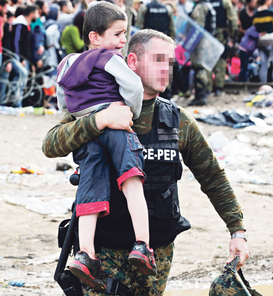 Izbeglicama kod Preševa litar vode prodavali za 1.000 dinara!