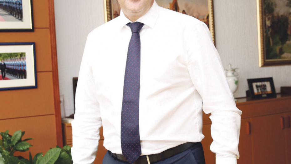 Domaćin: Bratislav  Gašić