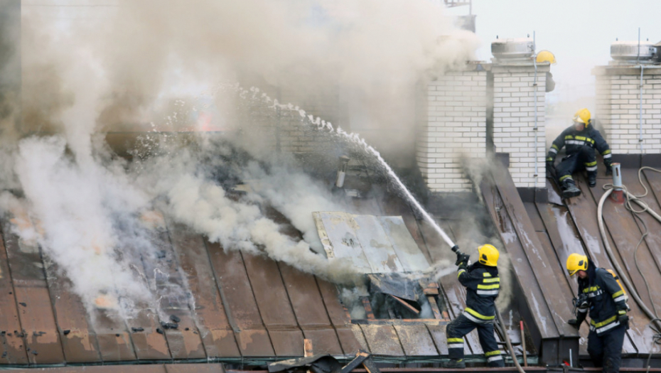 Vatrogasci, požar Novi Beograd