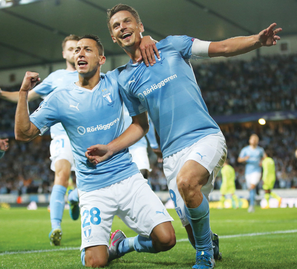 Blista u dresu Malmea: Nikola Đurđić (levo)