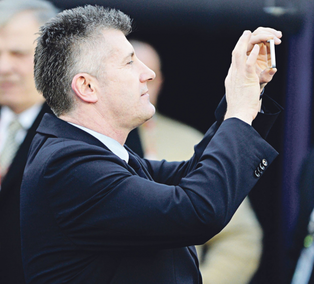 Možda je hteo da snimi selfi: Davor Šuker