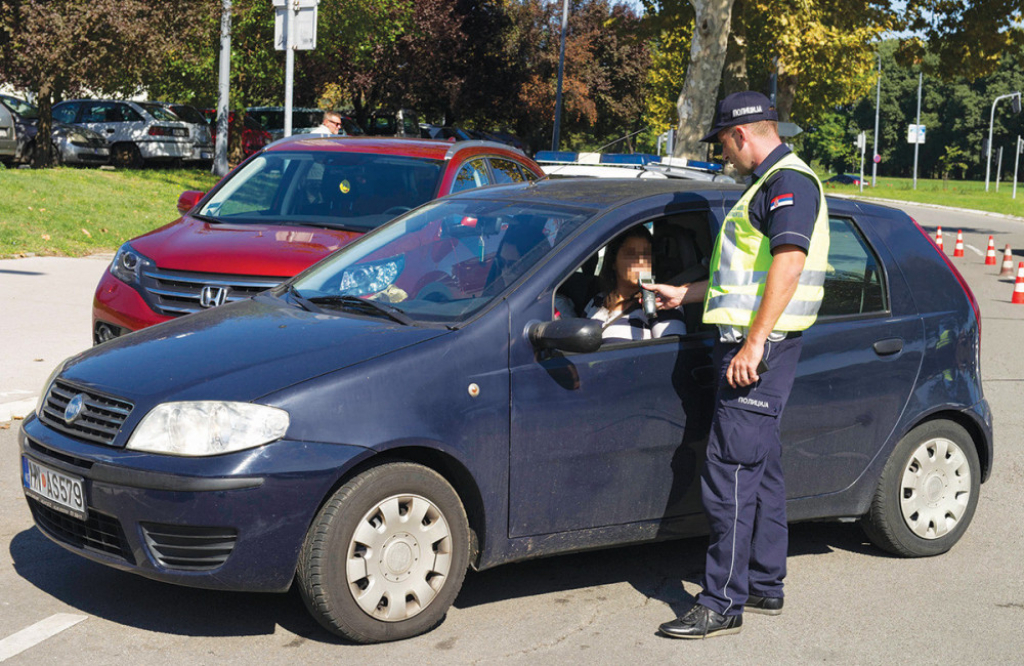 „naduvano“ na stotine alko-testova
