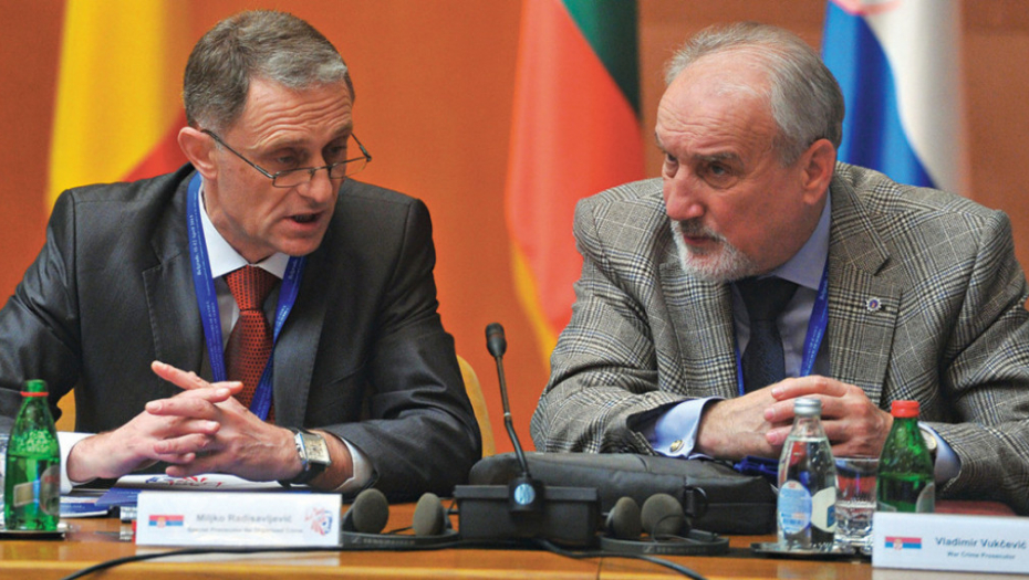 Miljko, šta to kriješ?: Radisavljević i Vukčević