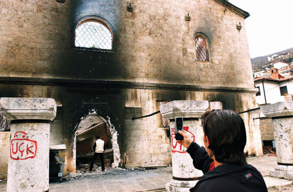 Grafiti UČK: Crkva Svetog Đorđa u Prizrenu brutalno je oštećena