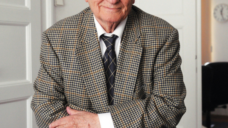 Dragoljub Mićunović