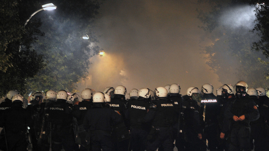 Podgorica sukob policije i demonstranata 17.10.2015