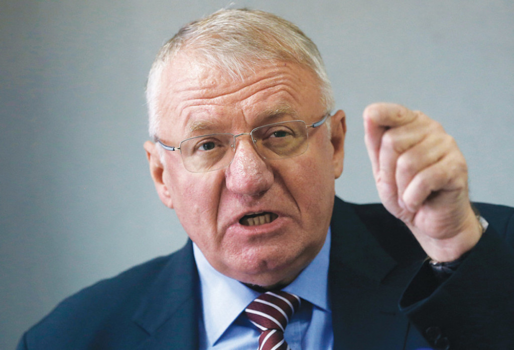 Vojislav &Scaron;e&scaron;elj