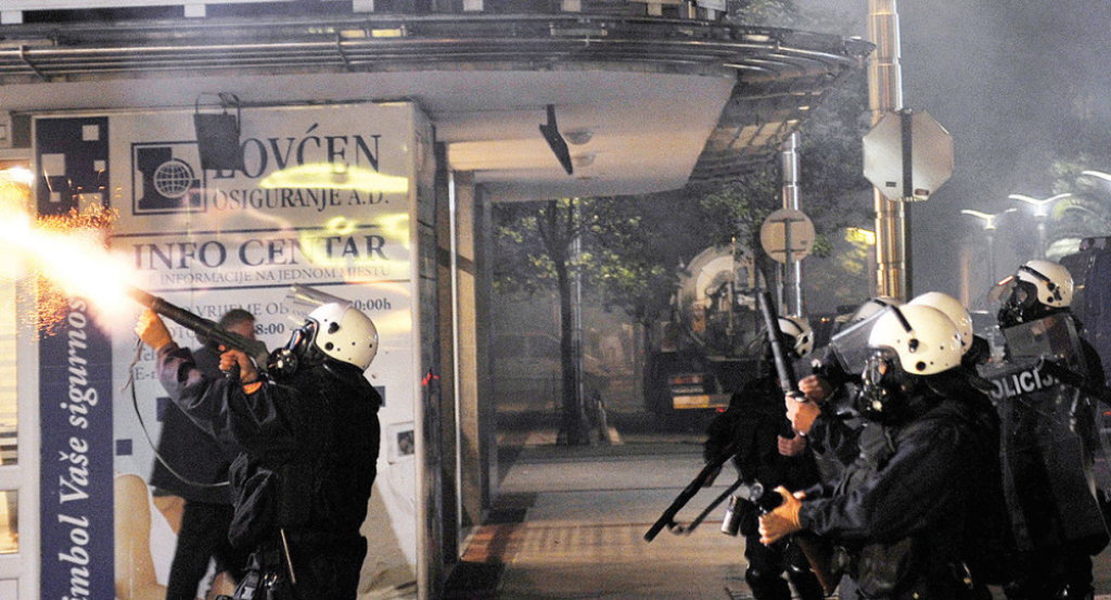 U napadu policije povređeno  više od 120  građana