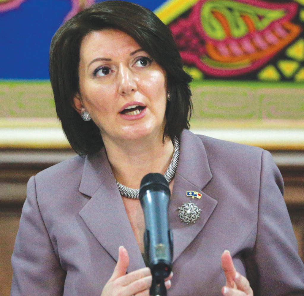 Opstruišu  sporazum:  Atifete Jahjaga