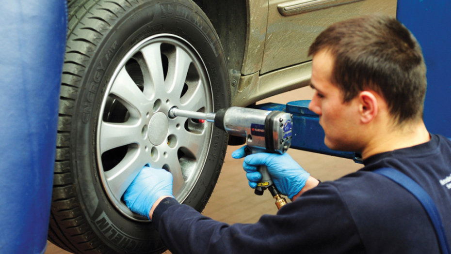 Od 1. novembra obavezne su zimske gume na vozilima
