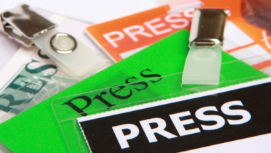 Novinar Novinarska legitimacija Novinarstvo Mediji